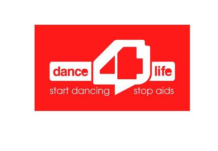 Dance4life Spain 2011 ONG de lucha Anti Sida de origen holandés creada en el año 2004 En el 2010 su proyecto educativo se ha desarrollado en 27 países.