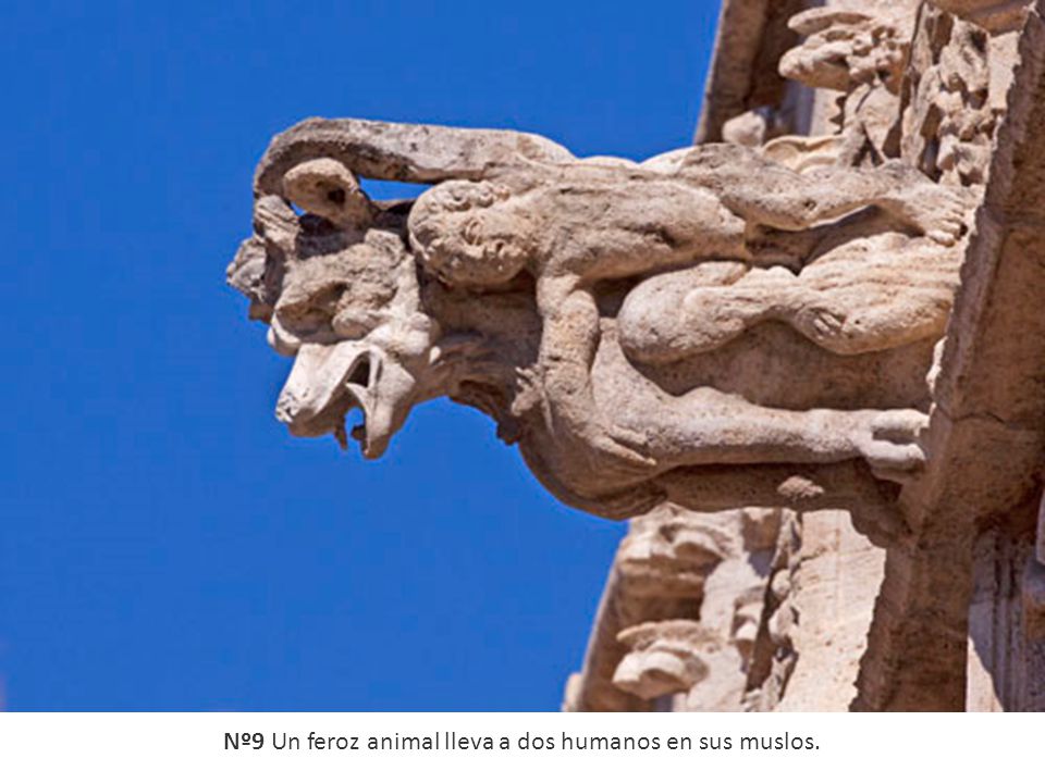 Nº9 Un feroz animal lleva a dos humanos en sus muslos.