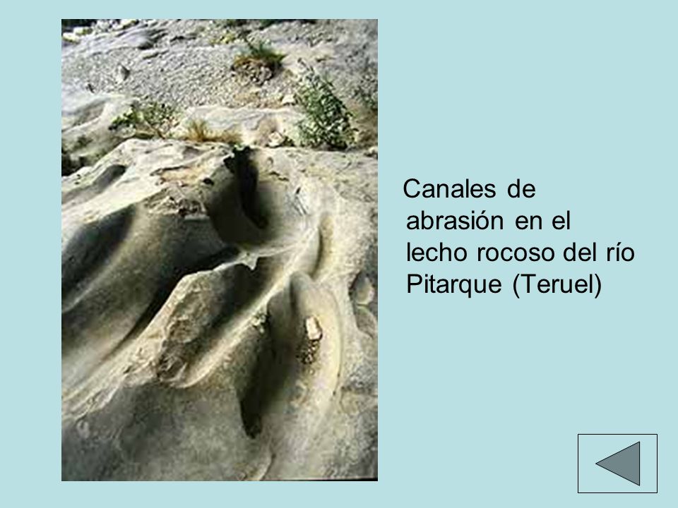 Canales de abrasión en el lecho rocoso del río Pitarque (Teruel)