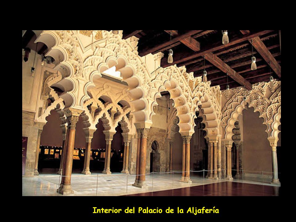 Interior del Palacio de la Aljafería