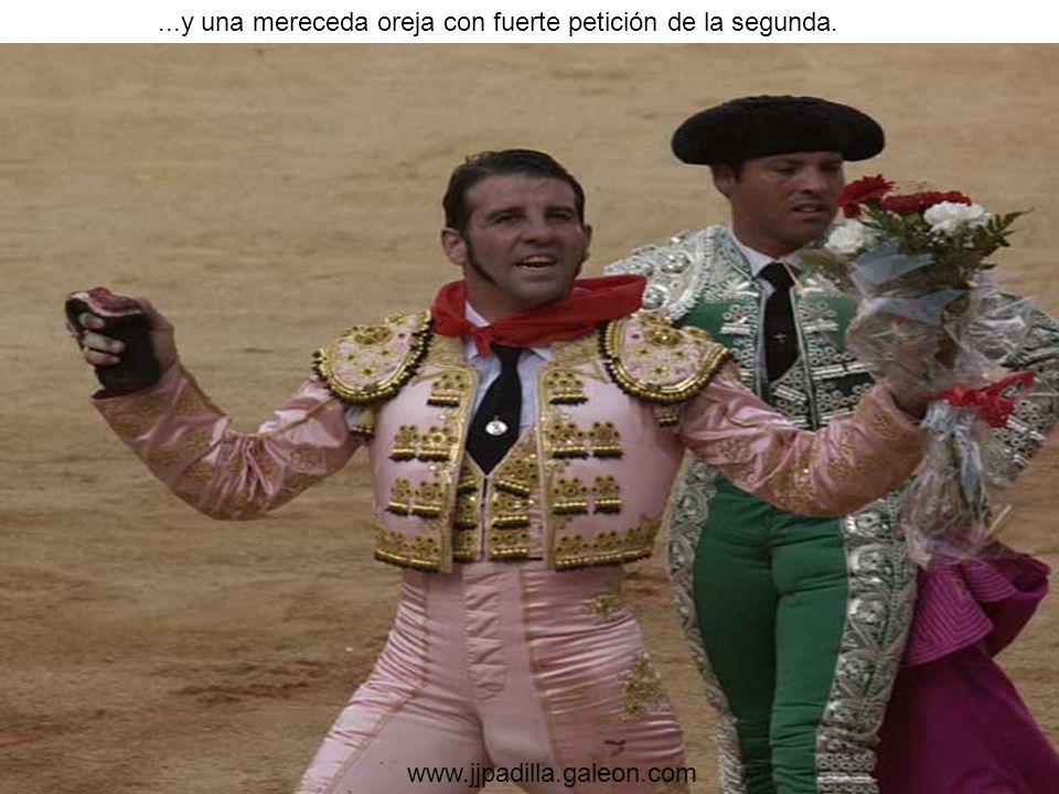 ...y una mereceda oreja con fuerte petición de la segunda.