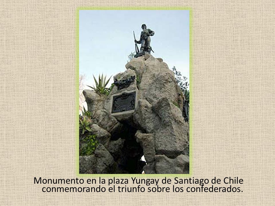 Monumento en la plaza Yungay de Santiago de Chile conmemorando el triunfo sobre los confederados.