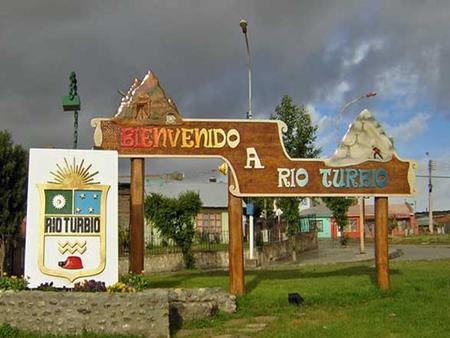 La Localidad de Río Turbio se encuentra ubicada en el extremo sudoeste de la provincia de Santa Cruz. El nivel respecto al mar oscila entre 250 y 750m.