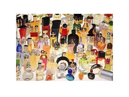 Typeface or font Logotipo/nombre del producto Logotipo de la compañía o casa comercial que fabrica el perfume Gráficos e imágenes relacionados con la.