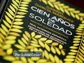 Por Sylvia César.  Considerada como la obra maestra de Gabriel García Márquez, Cien Años de Soledad es una novela del género del realismo mágico que.