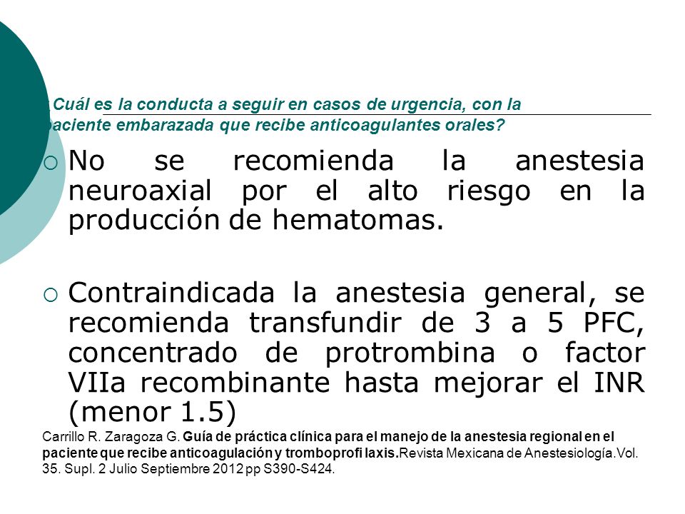 ¿Cuál es la conducta a seguir en casos de urgencia, con la paciente embarazada que recibe anticoagulantes orales