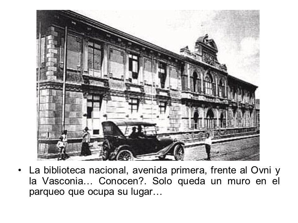 La biblioteca nacional, avenida primera, frente al Ovni y la Vasconia… Conocen .