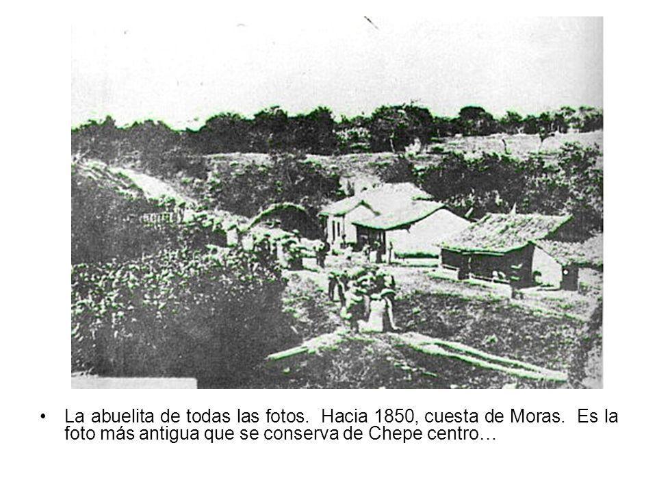 La abuelita de todas las fotos. Hacia 1850, cuesta de Moras