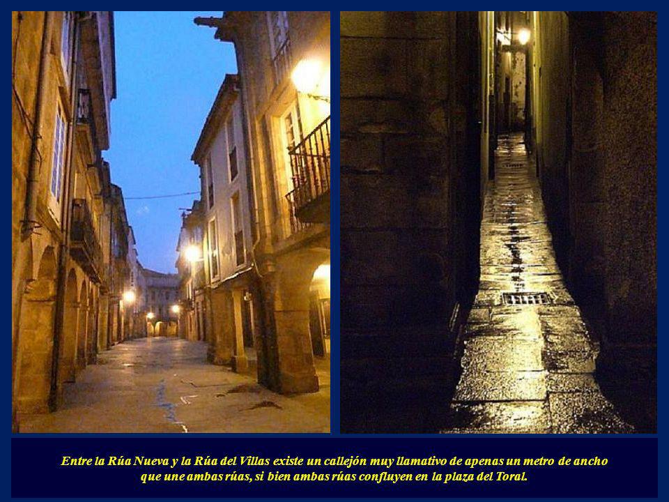 Entre la Rúa Nueva y la Rúa del Villas existe un callejón muy llamativo de apenas un metro de ancho