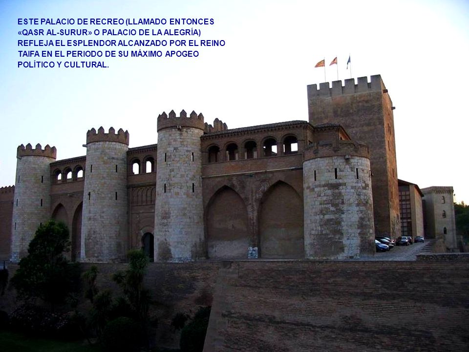 ESTE PALACIO DE RECREO (LLAMADO ENTONCES «QASR AL-SURUR» O PALACIO DE LA ALEGRÍA) REFLEJA EL ESPLENDOR ALCANZADO POR EL REINO TAIFA EN EL PERIODO DE SU MÁXIMO APOGEO POLÍTICO Y CULTURAL.