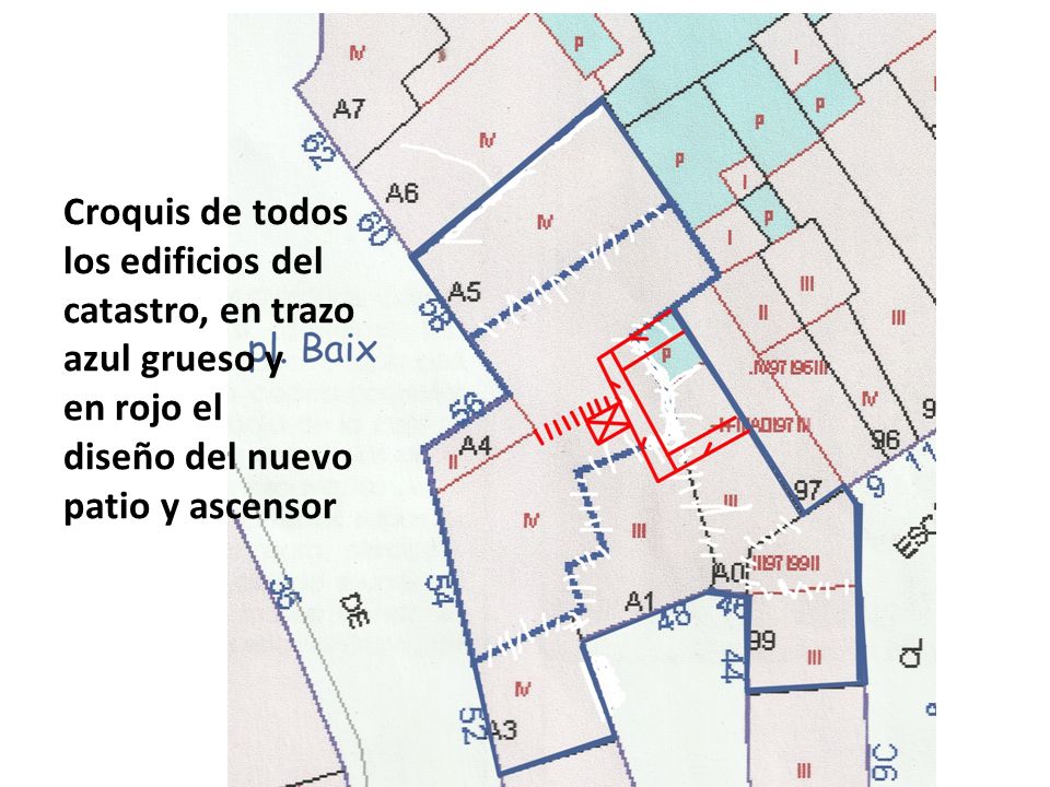 Croquis de todos los edificios del catastro, en trazo azul grueso y en rojo el diseño del nuevo patio y ascensor