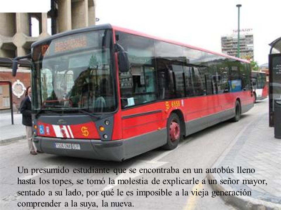 Un presumido estudiante que se encontraba en un autobús lleno