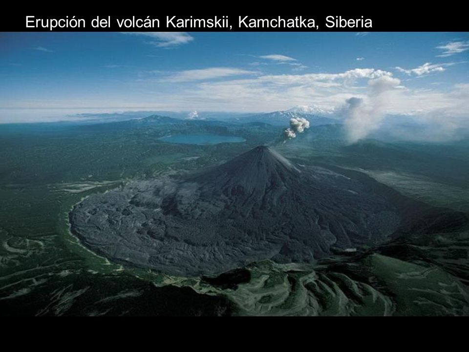 Erupción del volcán Karimskii, Kamchatka, Siberia
