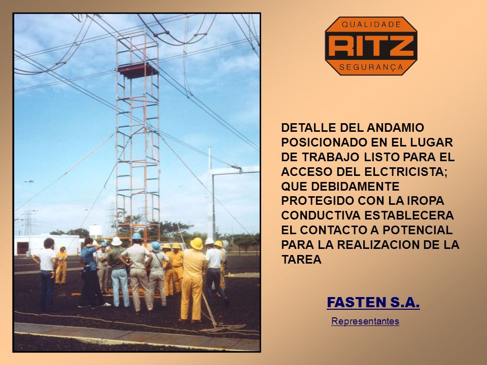 DETALLE DEL ANDAMIO POSICIONADO EN EL LUGAR DE TRABAJO LISTO PARA EL ACCESO DEL ELCTRICISTA; QUE DEBIDAMENTE PROTEGIDO CON LA IROPA CONDUCTIVA ESTABLECERA EL CONTACTO A POTENCIAL PARA LA REALIZACION DE LA TAREA