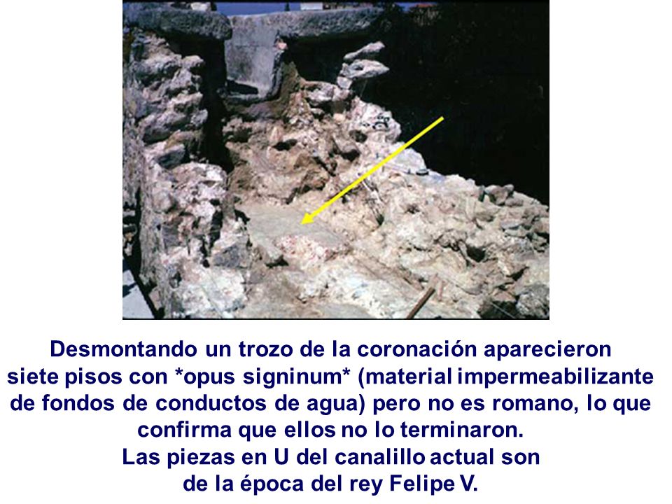 Desmontando un trozo de la coronación aparecieron