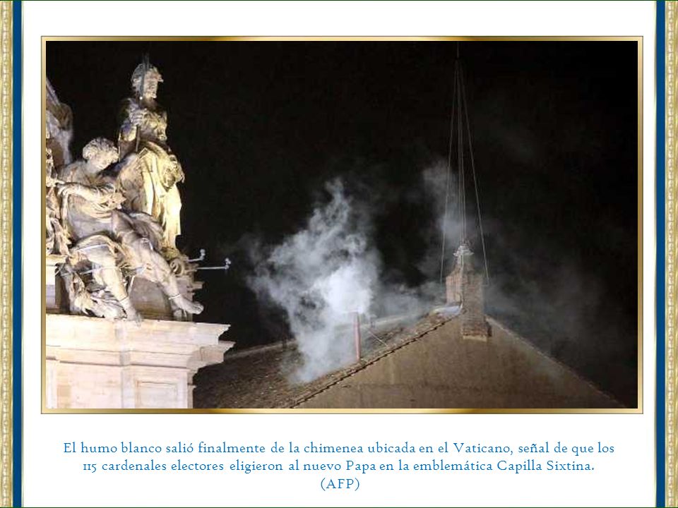 El humo blanco salió finalmente de la chimenea ubicada en el Vaticano, señal de que los 115 cardenales electores eligieron al nuevo Papa en la emblemática Capilla Sixtina.