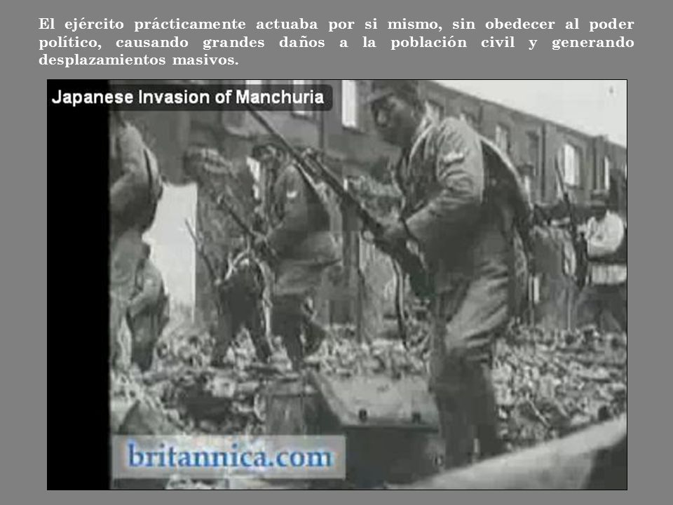 El ejército prácticamente actuaba por si mismo, sin obedecer al poder político, causando grandes daños a la población civil y generando desplazamientos masivos.