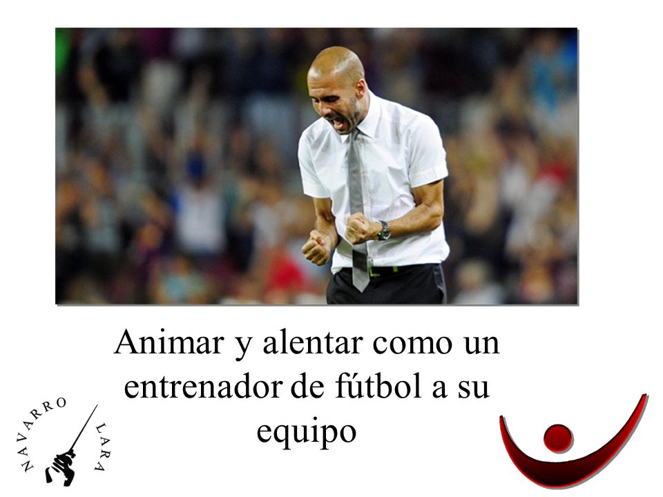 Animar y alentar como un entrenador de fútbol a su equipo