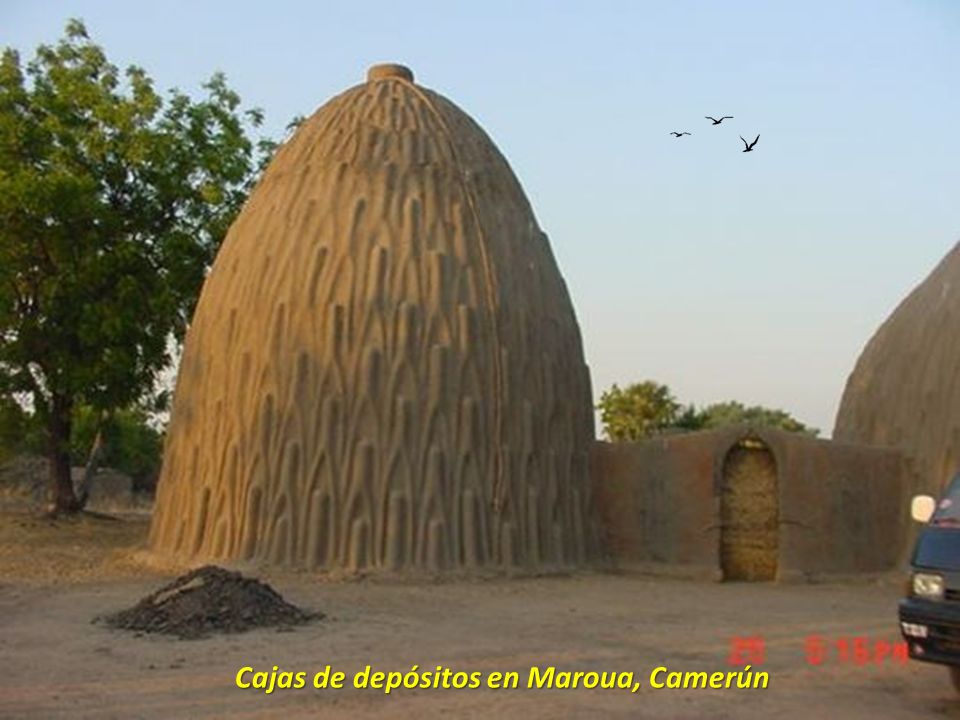 Cajas de depósitos en Maroua, Camerún