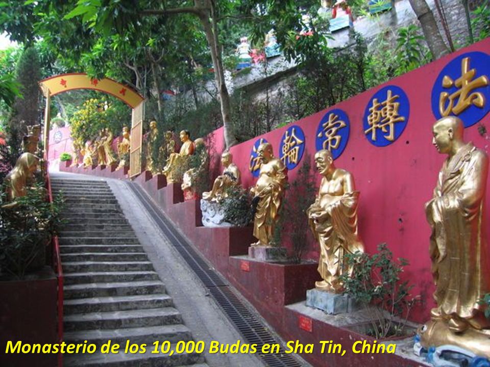 Monasterio de los 10,000 Budas en Sha Tin, China