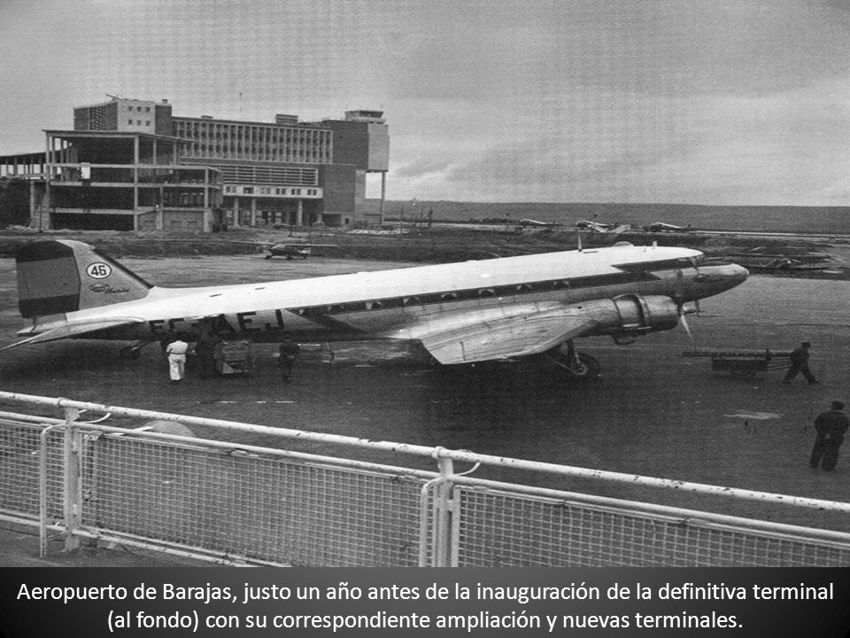 Aeropuerto de Barajas, justo un año antes de la inauguración de la definitiva terminal (al fondo) con su correspondiente ampliación y nuevas terminales.