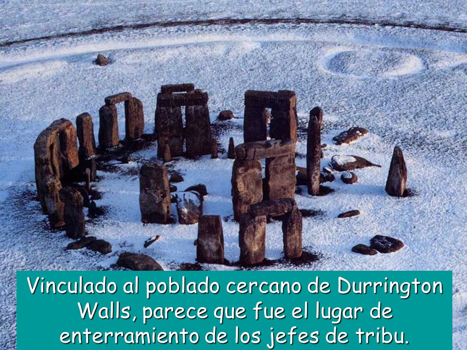 Vinculado al poblado cercano de Durrington Walls, parece que fue el lugar de enterramiento de los jefes de tribu.