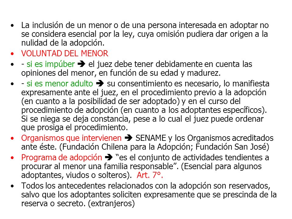 La inclusión de un menor o de una persona interesada en adoptar no se considera esencial por la ley, cuya omisión pudiera dar origen a la nulidad de la adopción.