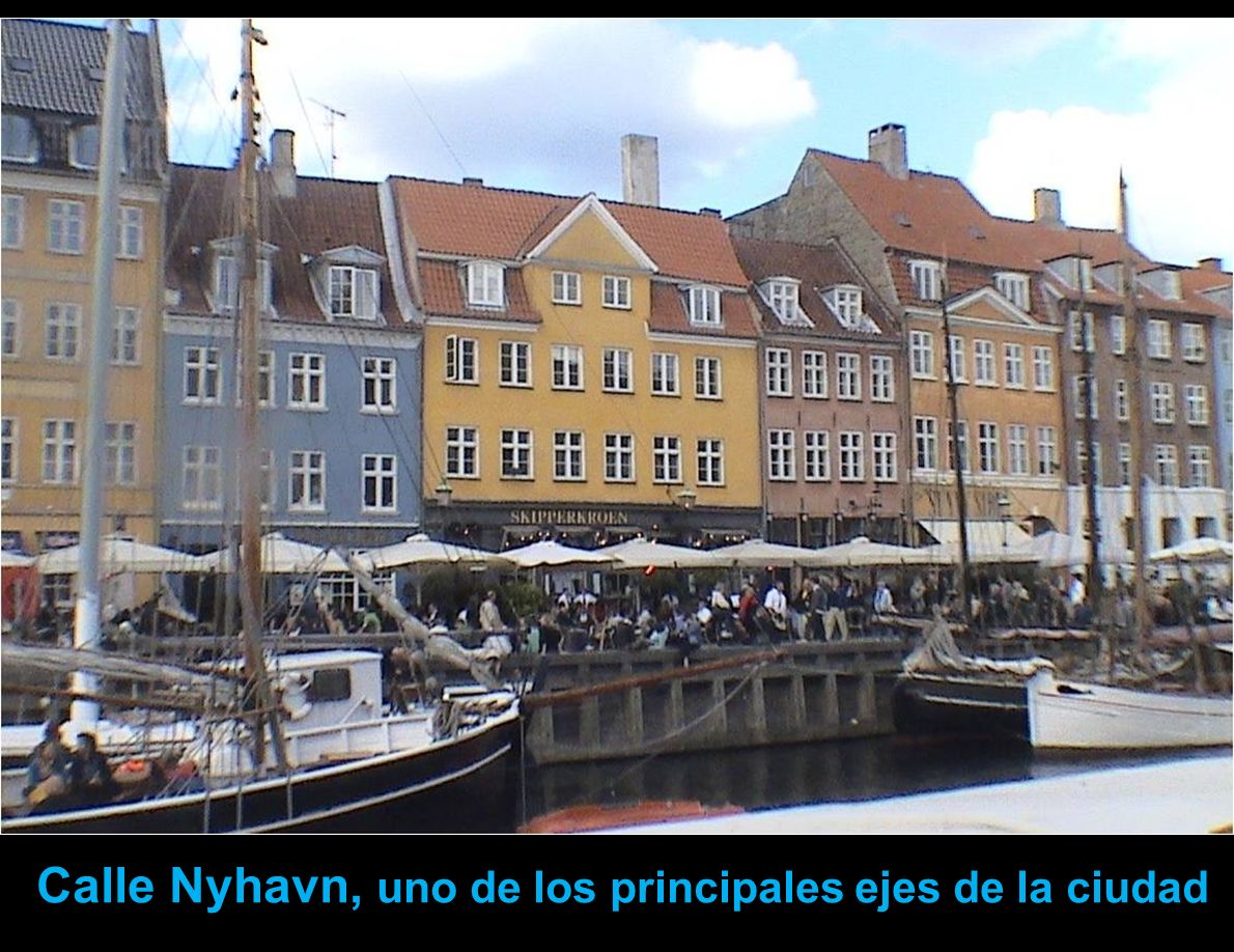 Calle Nyhavn, uno de los principales ejes de la ciudad