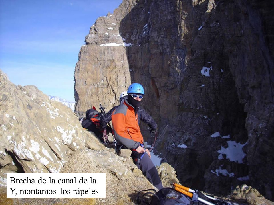 Brecha de la canal de la Y, montamos los rápeles