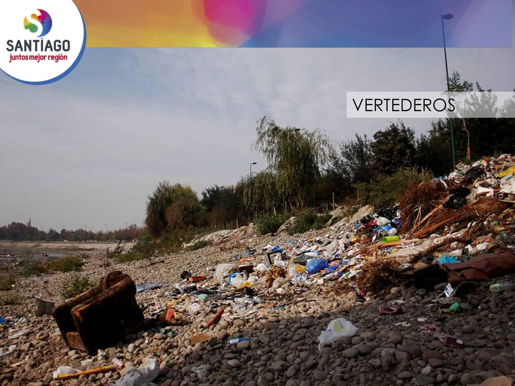 Vertederos ilegales a lo largo de su trazado, concentrado en el sector poniente