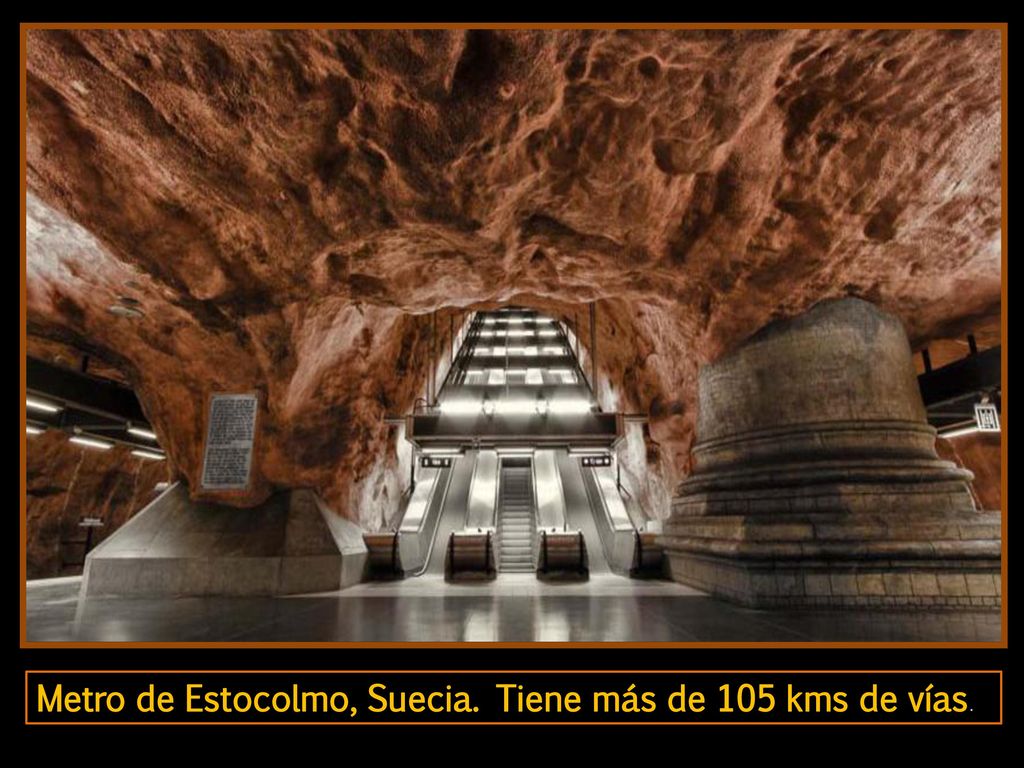 Metro de Estocolmo, Suecia. Tiene más de 105 kms de vías.