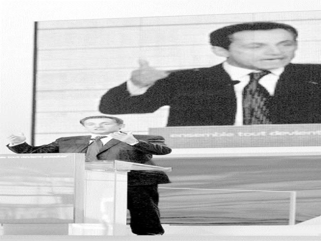 Sartori nos invita a distinguir el pluralismo del que hemos hablado, es decir como creencia, del pluralismo social y del político.