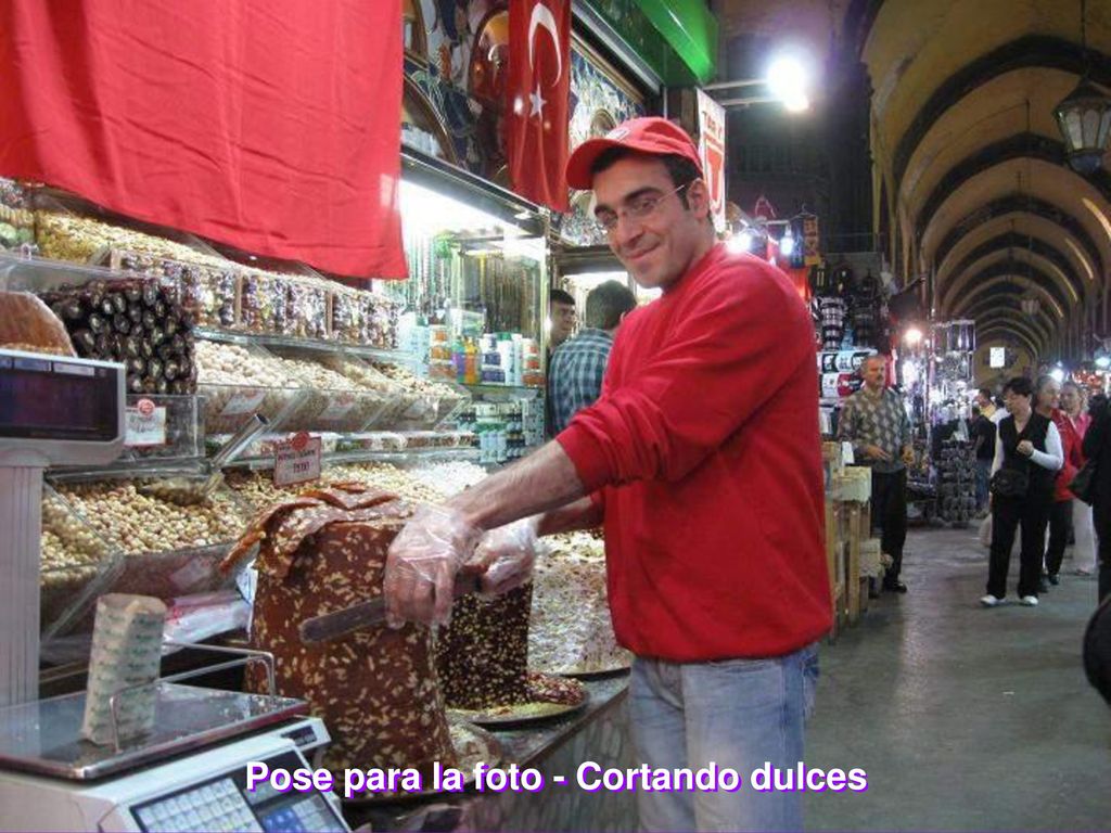 Pose para la foto - Cortando dulces
