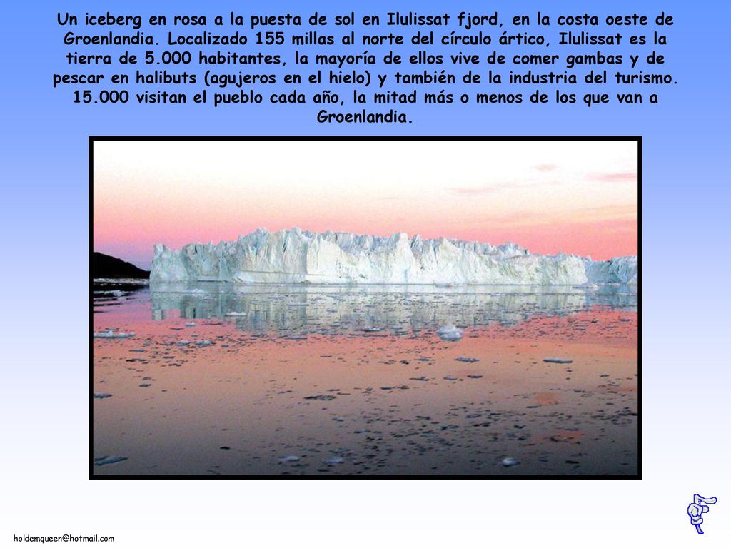 Un iceberg en rosa a la puesta de sol en Ilulissat fjord, en la costa oeste de Groenlandia.