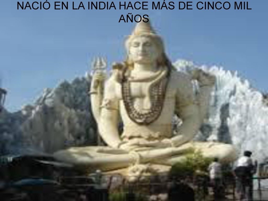 EL HINDUIMOS ES UN ESTILO DE VIDA QUE NACIÓ EN LA INDIA HACE MÁS DE CINCO MIL AÑOS