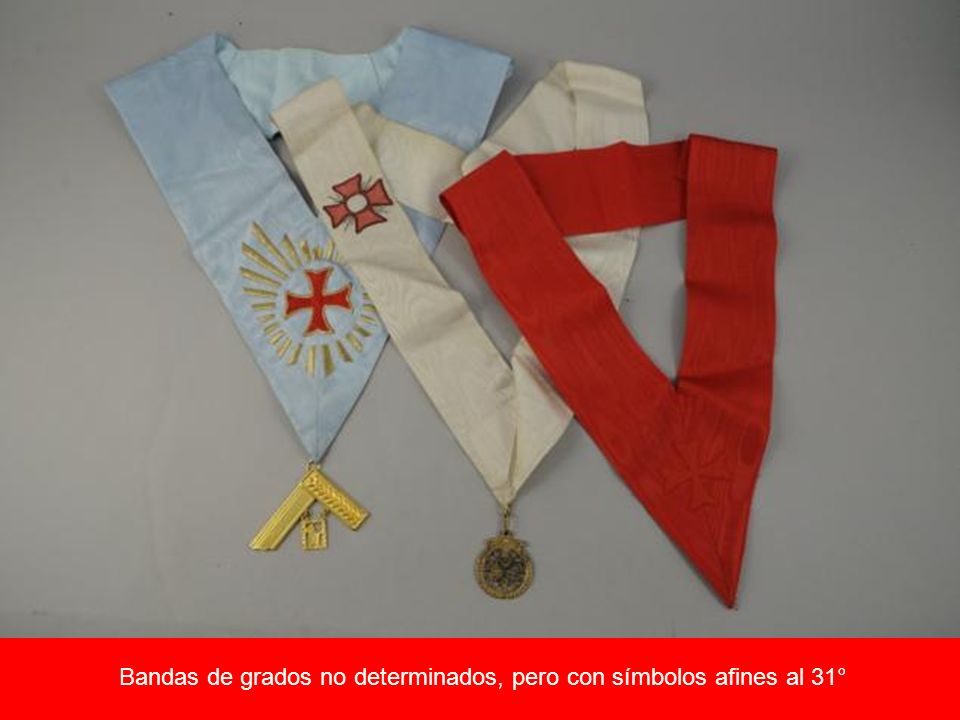 Bandas de grados no determinados, pero con símbolos afines al 31°