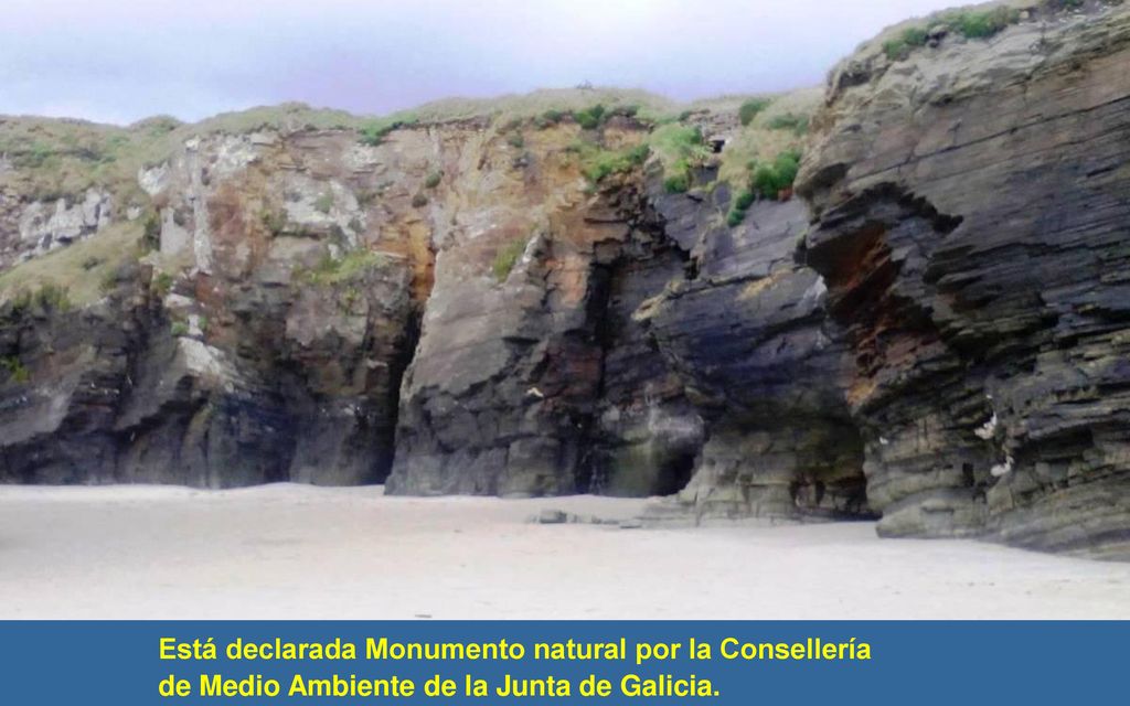 Está declarada Monumento natural por la Consellería de Medio Ambiente de la Junta de Galicia.