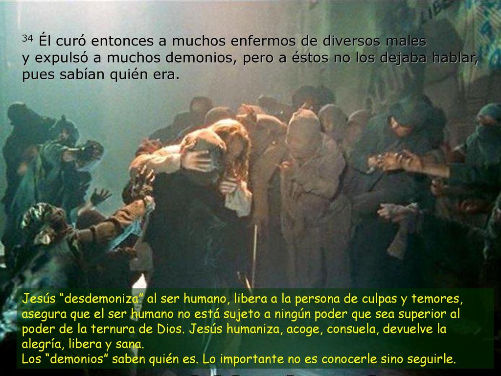 34 Él curó entonces a muchos enfermos de diversos males y expulsó a muchos demonios, pero a éstos no los dejaba hablar, pues sabían quién era.