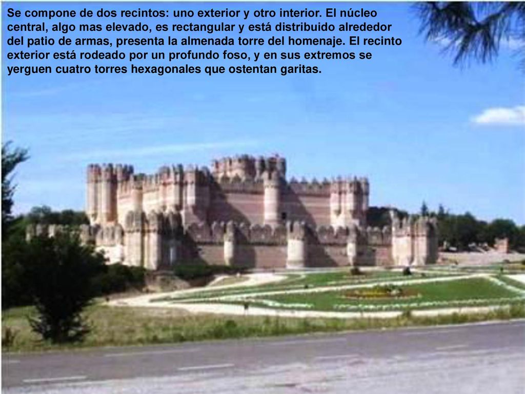 Se compone de dos recintos: uno exterior y otro interior