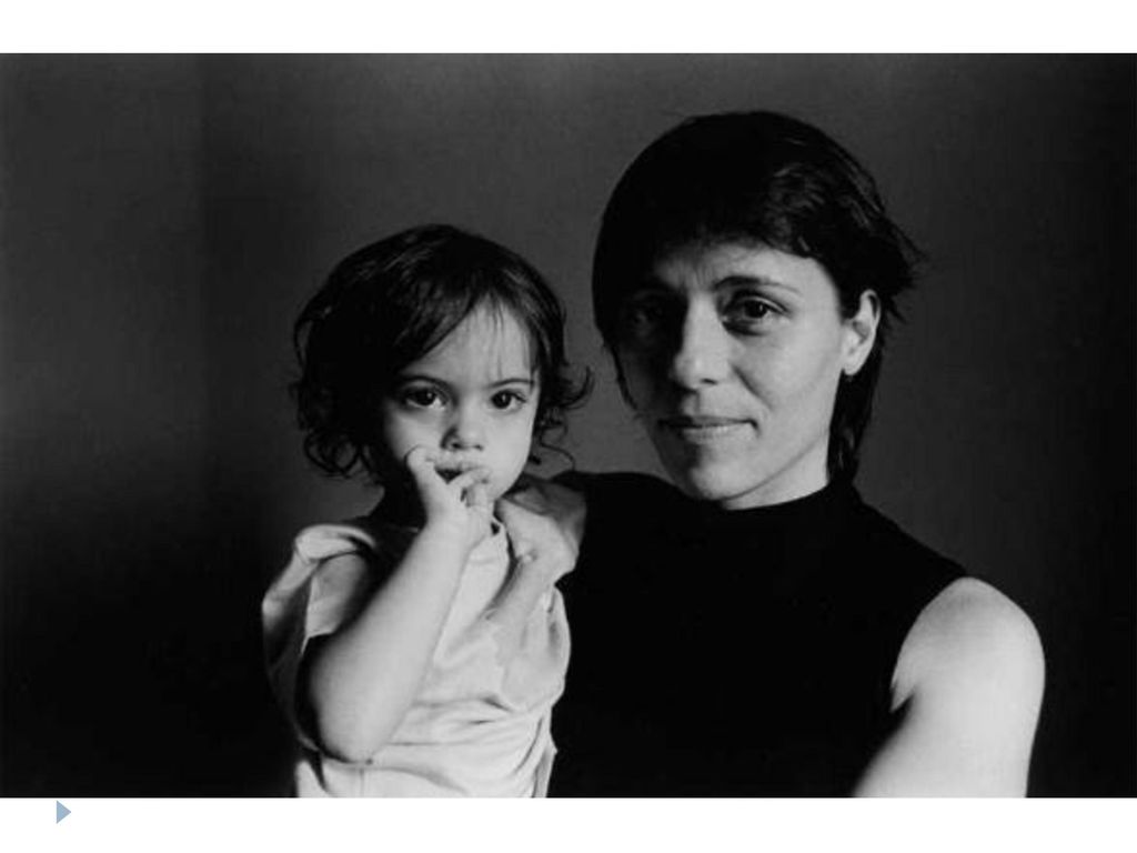 Foto Adriana Lestido, de la serie Madres e hijas de imágenes de mujeres en la cárcel