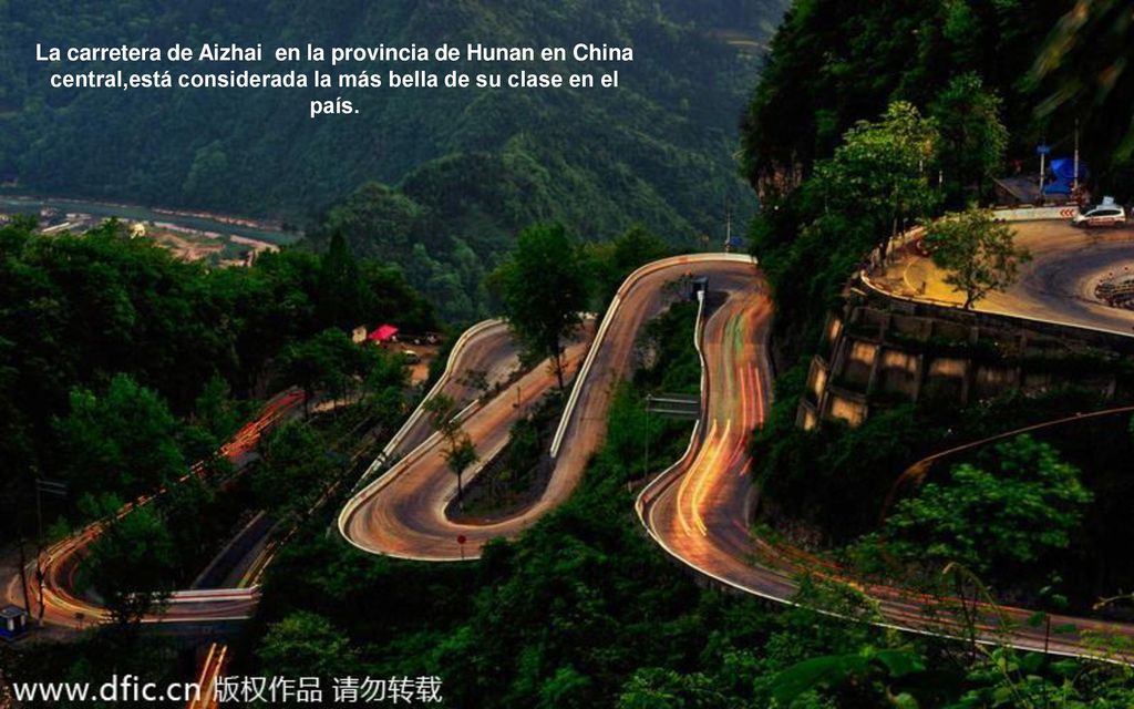 La carretera de Aizhai en la provincia de Hunan en China central,está considerada la más bella de su clase en el país.