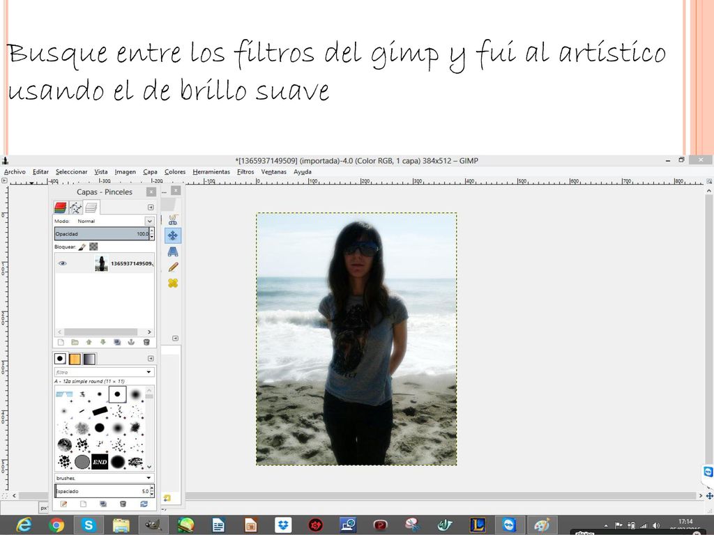 Busque entre los filtros del gimp y fui al artístico usando el de brillo suave