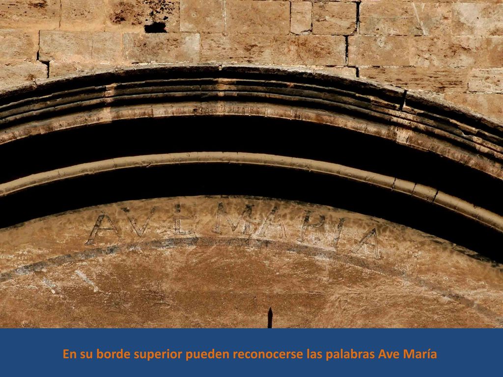 En su borde superior pueden reconocerse las palabras Ave María