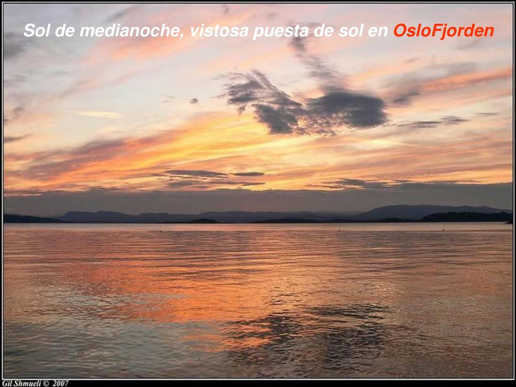Sol de medianoche, vistosa puesta de sol en OsloFjorden