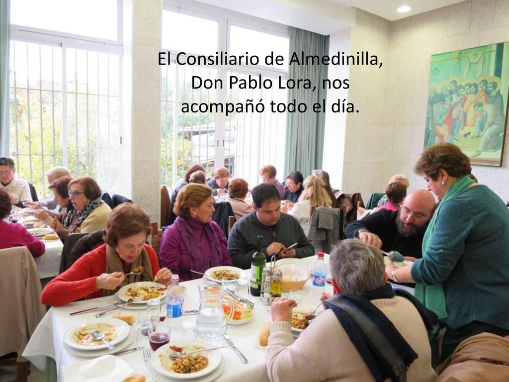 El Consiliario de Almedinilla, Don Pablo Lora, nos acompañó todo el día.