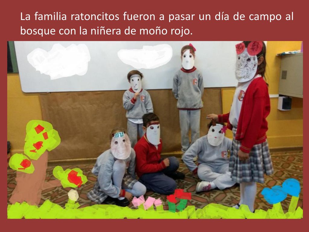 La familia ratoncitos fueron a pasar un día de campo al bosque con la niñera de moño rojo.