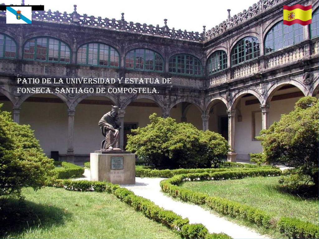Patio de la universidad y estatua de fonseca. Santiago de compostela.