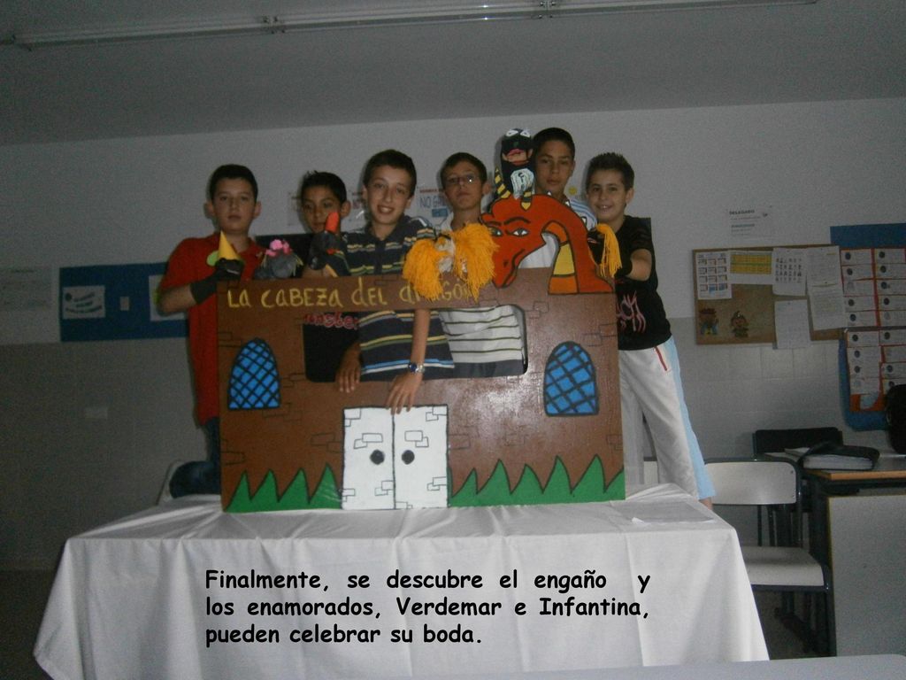 Finalmente, se descubre el engaño y los enamorados, Verdemar e Infantina, pueden celebrar su boda.