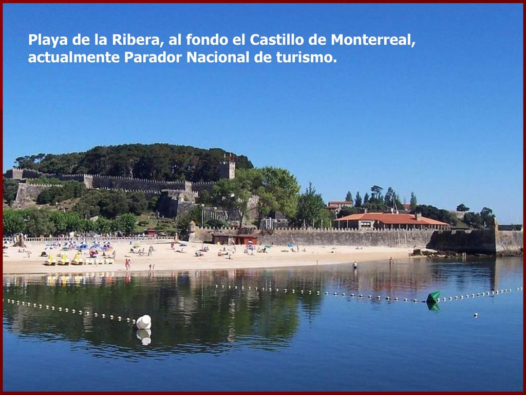 Playa de la Ribera, al fondo el Castillo de Monterreal, actualmente Parador Nacional de turismo.