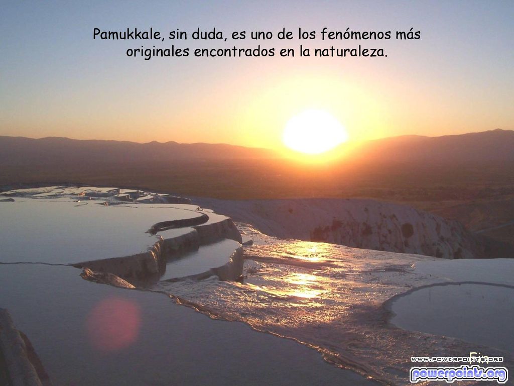 Pamukkale, sin duda, es uno de los fenómenos más originales encontrados en la naturaleza.
